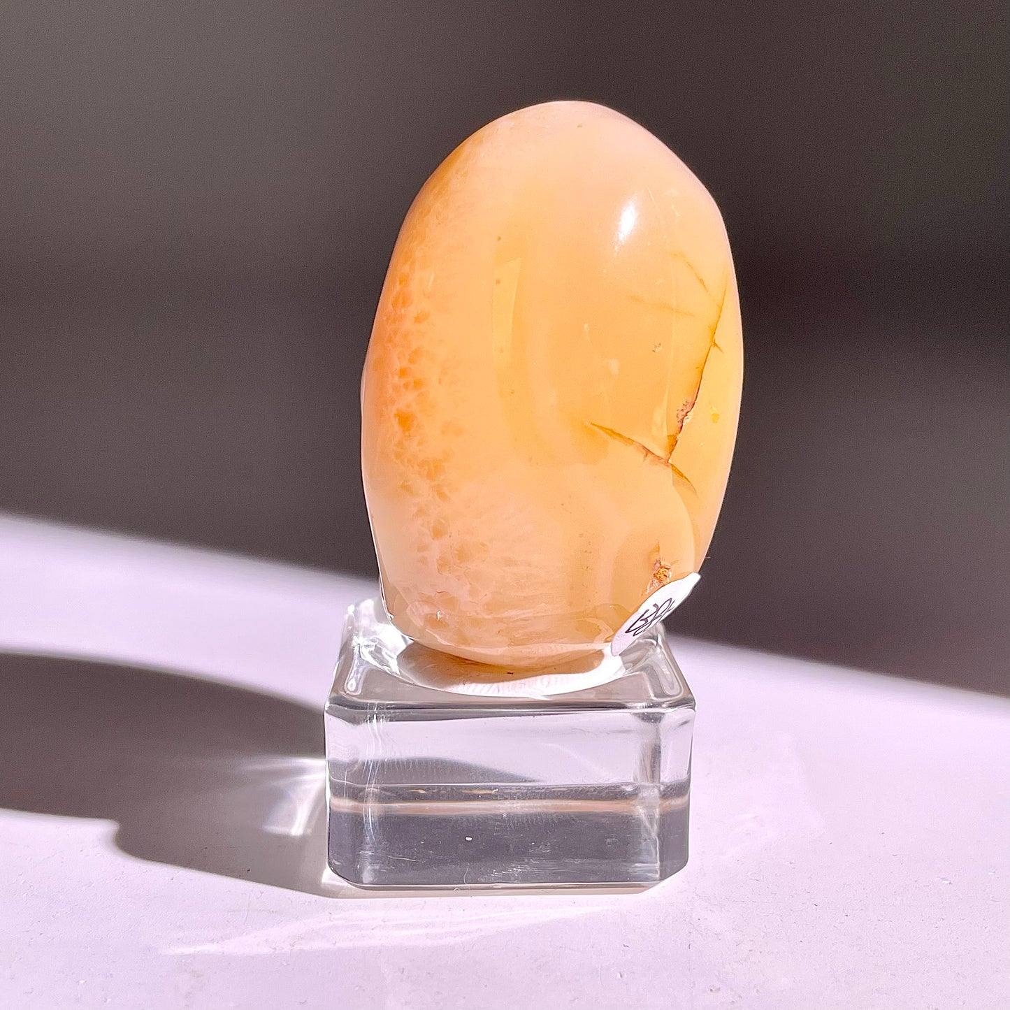 B855◇彩晶マシュマロ エッグ◇47×33×34mm◇天然石・鉱物・パワーストーン